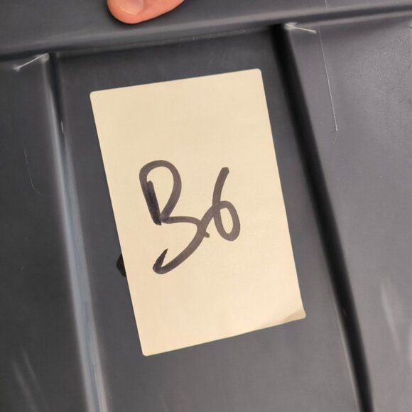 Roger Waters Pink Floyd Trust Us Rare Merch Memorabilia 2010 Tour Tee XL - Picture 10 of 10